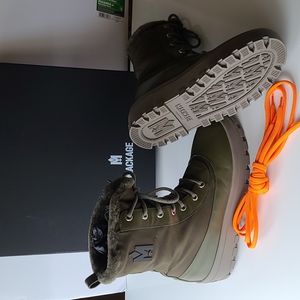Mackage hero boots size 44 color army